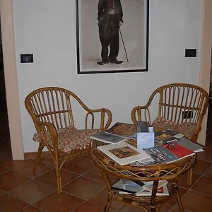 Bed & Breakfast Charlie Chaplin, Tamara